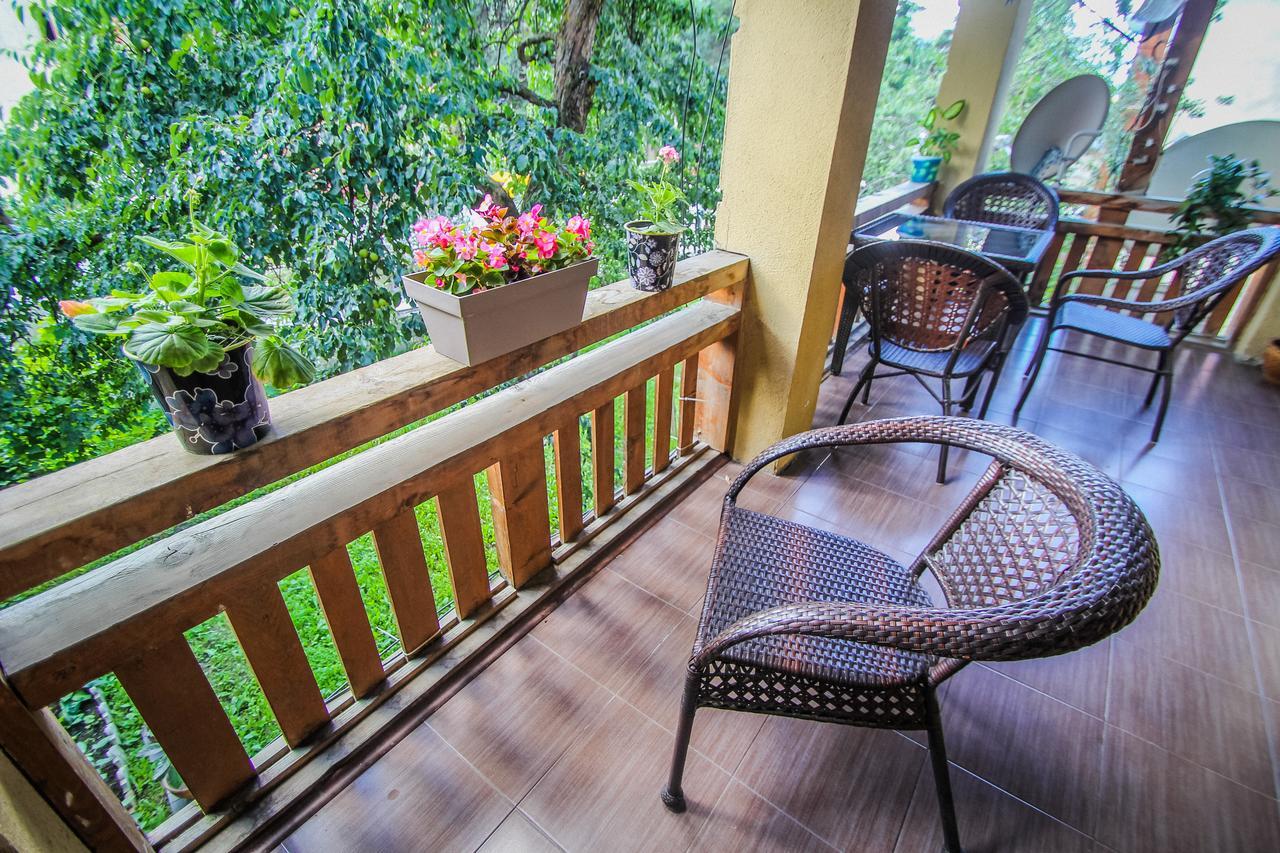 Eka&Nino Guesthouse Μέστια Εξωτερικό φωτογραφία